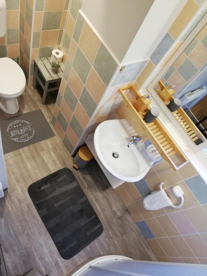 Apartment Nobl Plac 첼레 외부 사진